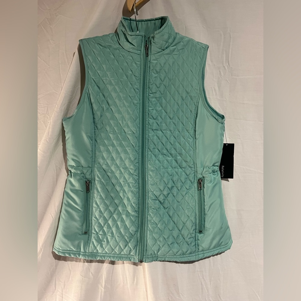 Relativity woman’s size small vest NWT aqua color